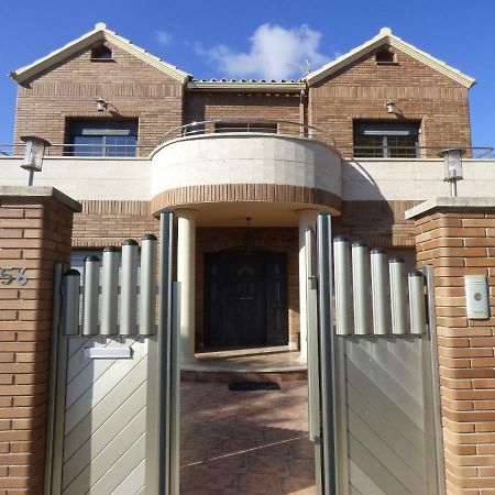 Chalet Moderno Con Piscina En Calafell Villa Eksteriør billede