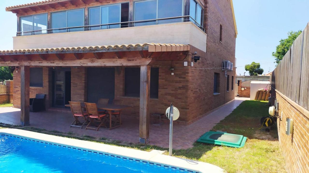 Chalet Moderno Con Piscina En Calafell Villa Eksteriør billede