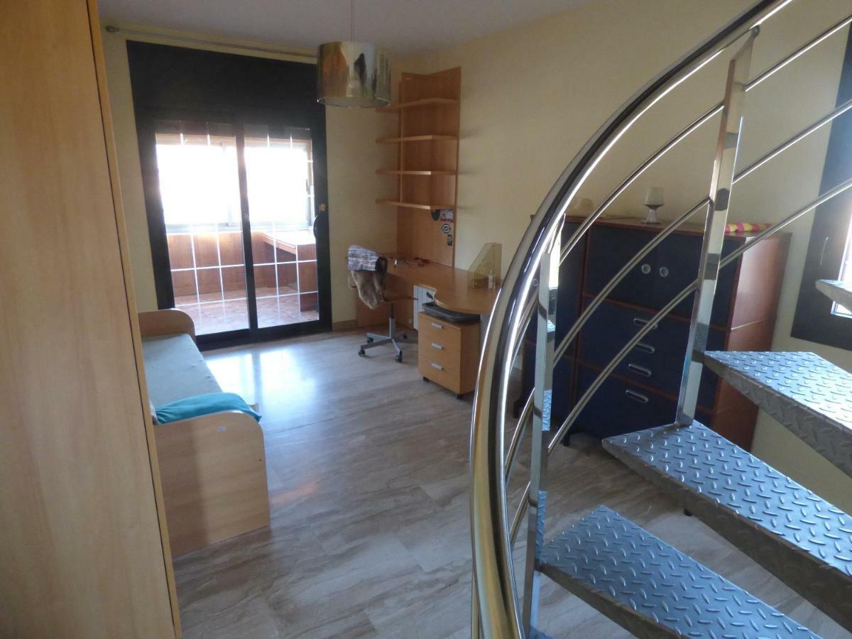 Chalet Moderno Con Piscina En Calafell Villa Eksteriør billede