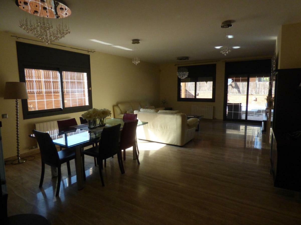 Chalet Moderno Con Piscina En Calafell Villa Eksteriør billede